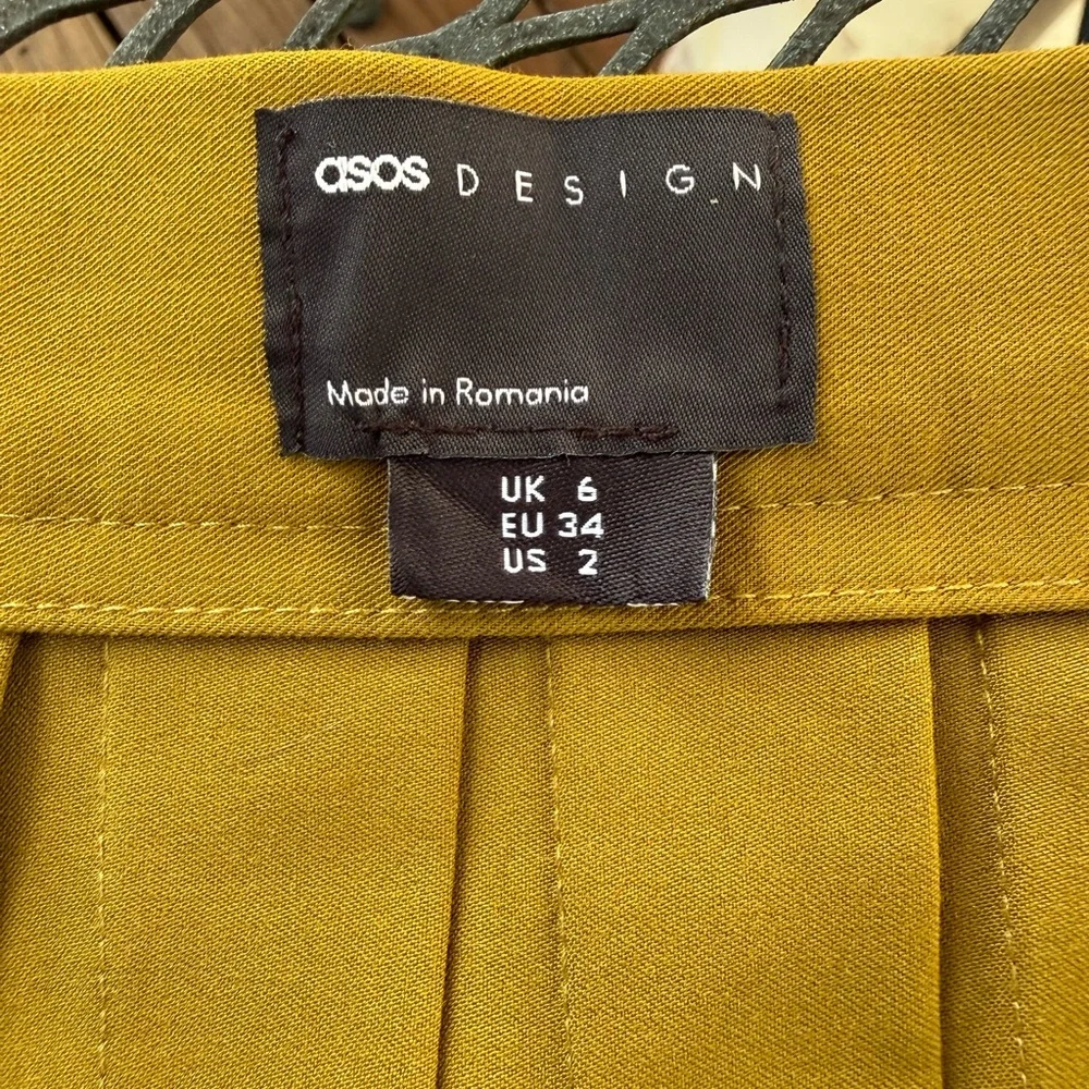 ASOS DESIGN Mustard Yellow Pleated Mini Skirt Wrap Front Flap Pocket US‎ 2